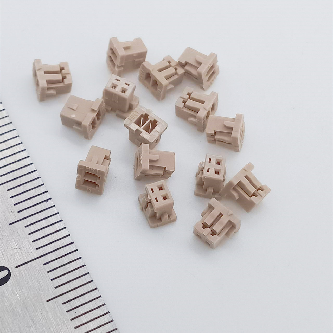 DF13-2S-1.25C is a 2-pin connector with a 1.25mm pitch, commonly used in electronics for compact and dependable connections. It facilitates efficient transmission of data and power in a wide range of applications. 