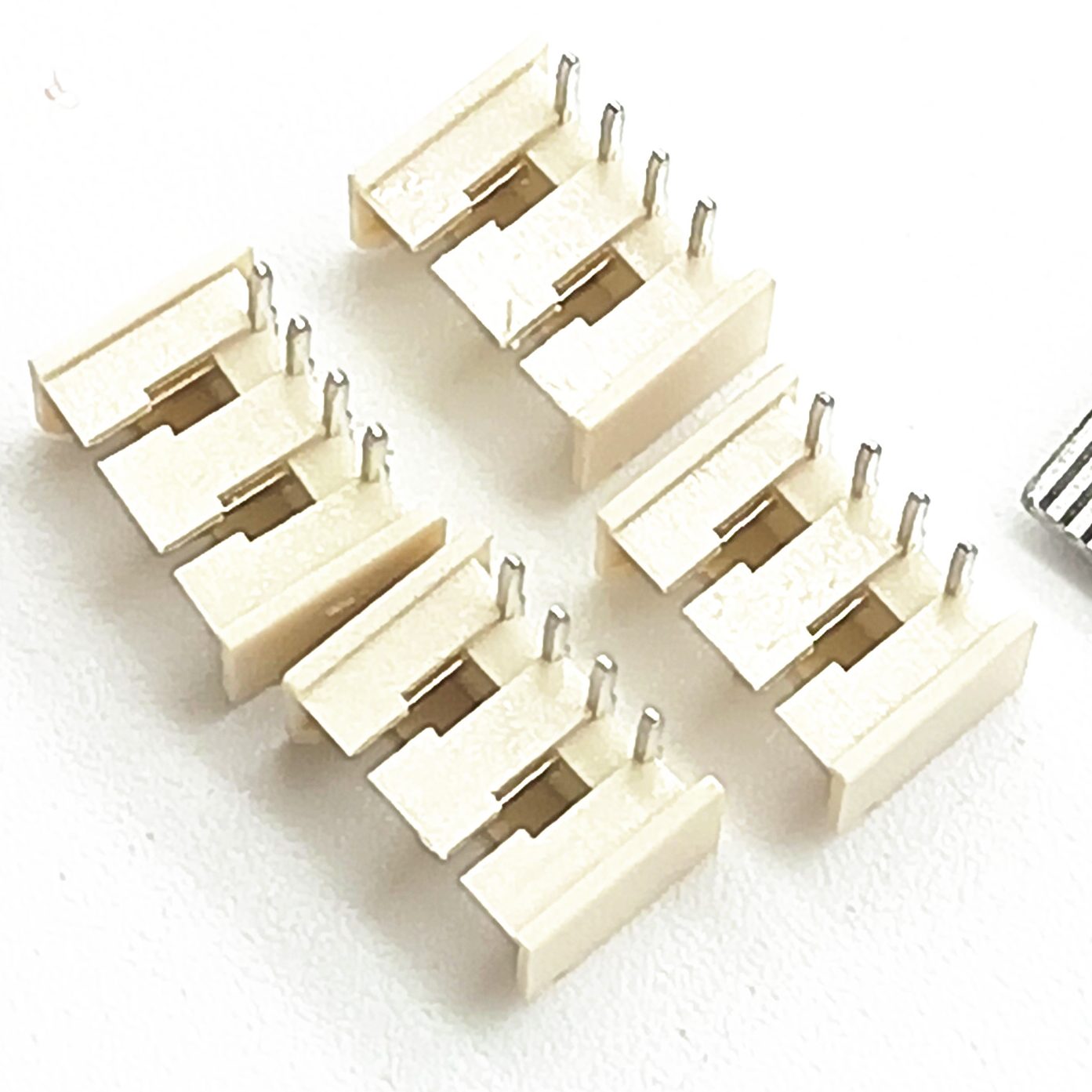 53048-0410 connector boasts a 4-pin design, offering robust and dependable connectivity. Its compact size and quality make it a great choice for diverse industrial uses. 
