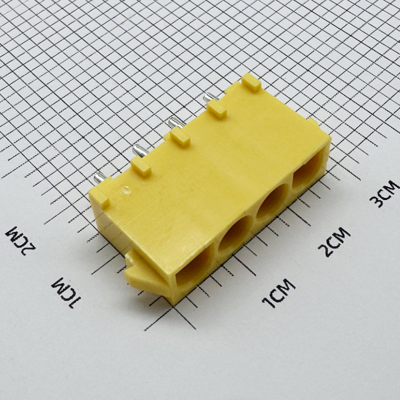 TE 641967-1 Mate N Lok 4P 6.35mm PCB Header Connector